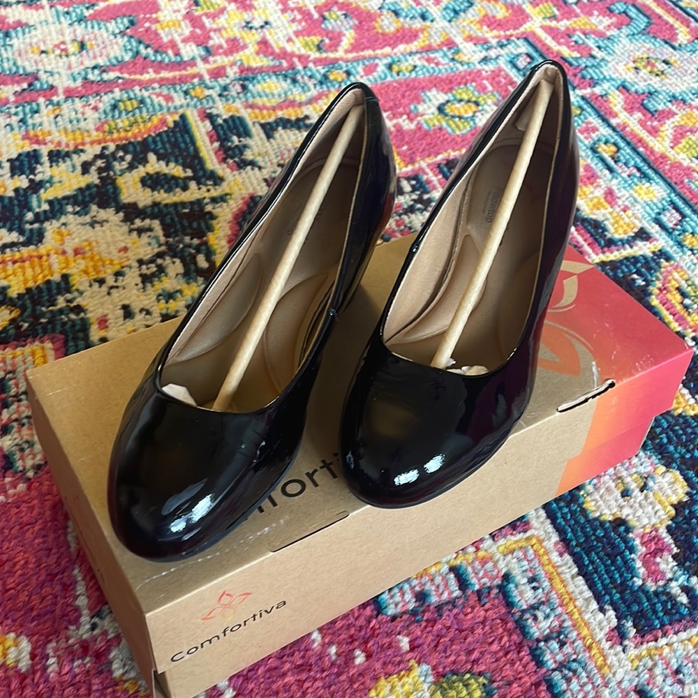 Comfortiva Patent Black Heels